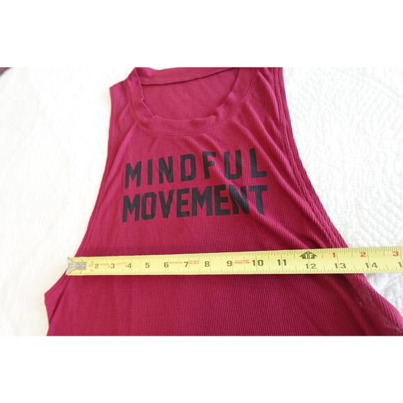 a set of 2 workout tanks - Picture 3 of 8